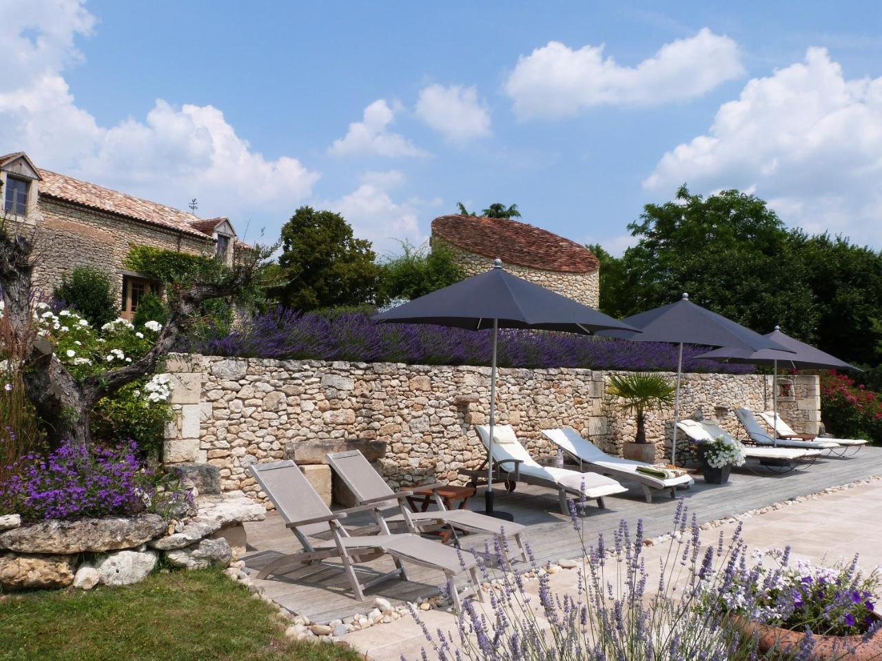 Le Manoir De Beauregard Acomodação com café da manhã Clermont-de-Beauregard Exterior foto